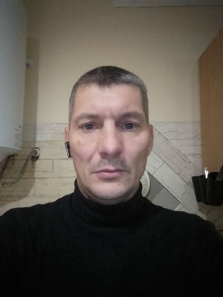  ,   Pavel, 42 ,   ,   , c , 