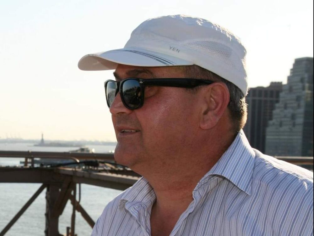  24445923  Vitalii, 55 ,    
