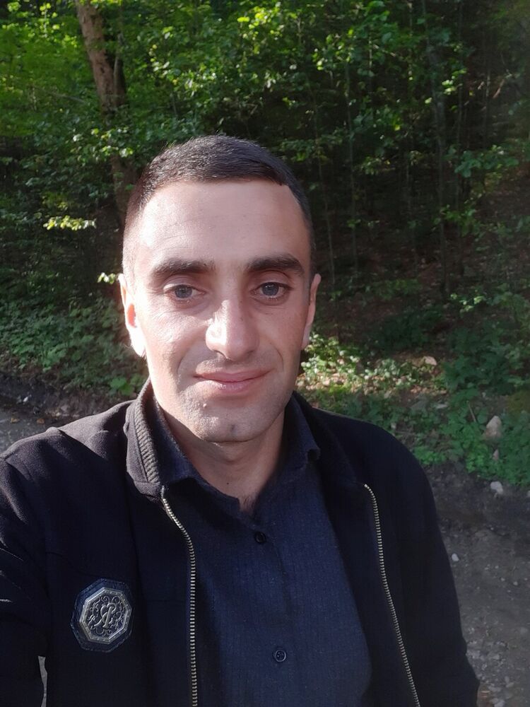  ,   Tigran, 34 ,   ,   