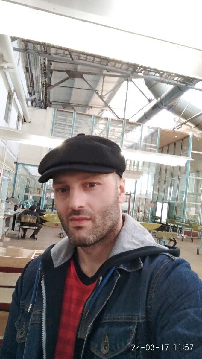  ,   Zaur, 37 ,     , c 