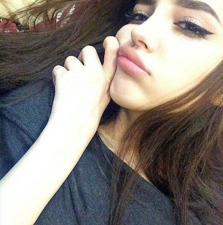  ,   Amicia, 22 ,   