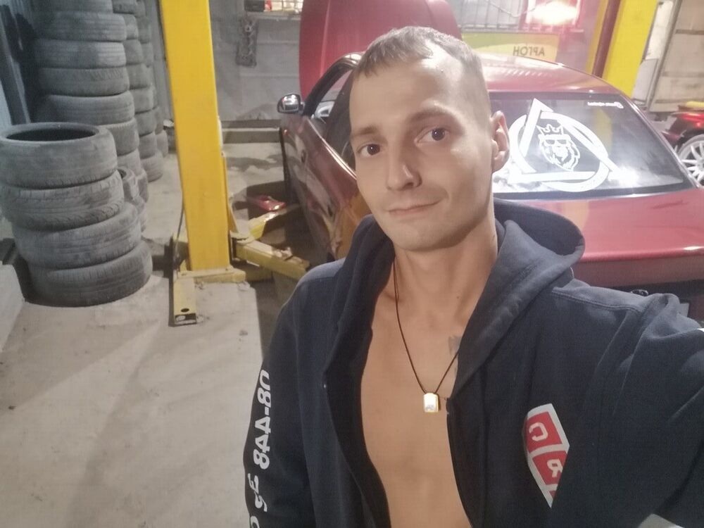  21175883  Kryger, 35 ,     