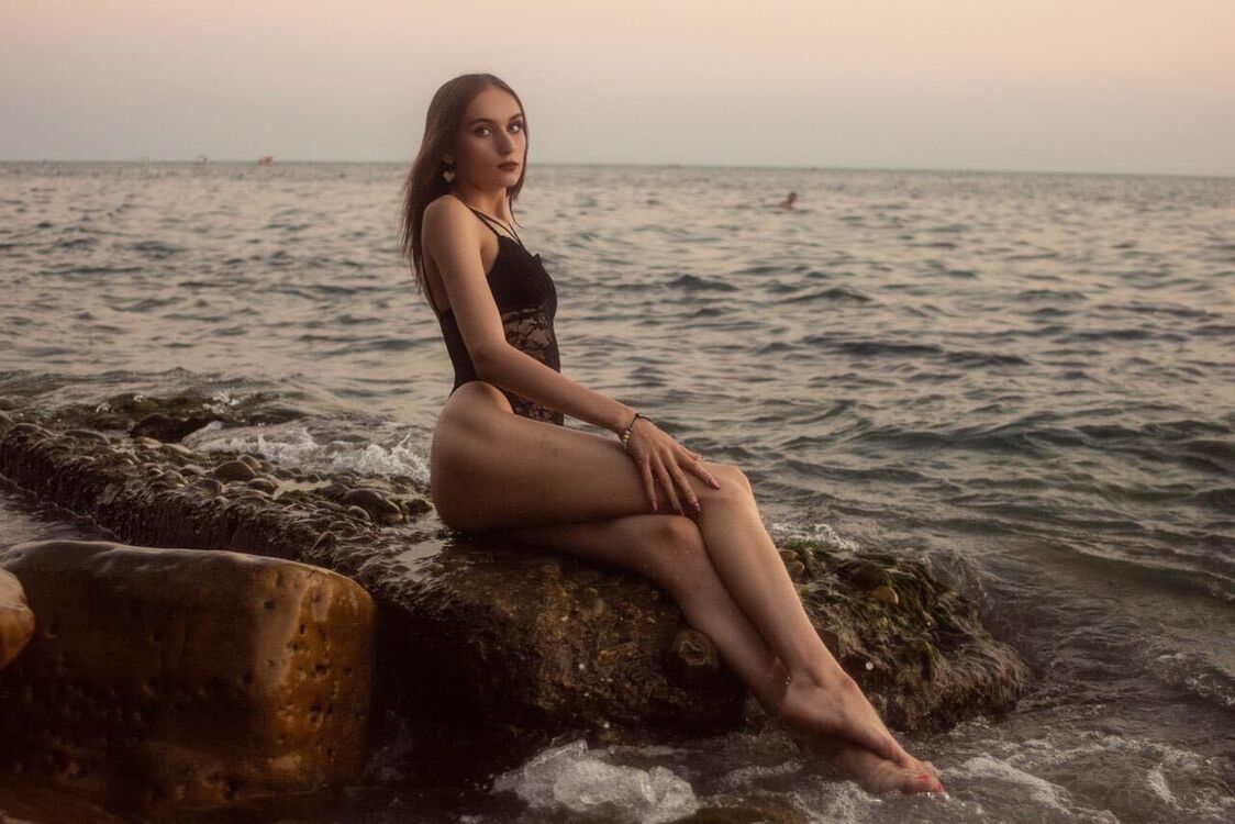  37297483  , 25 ,    -