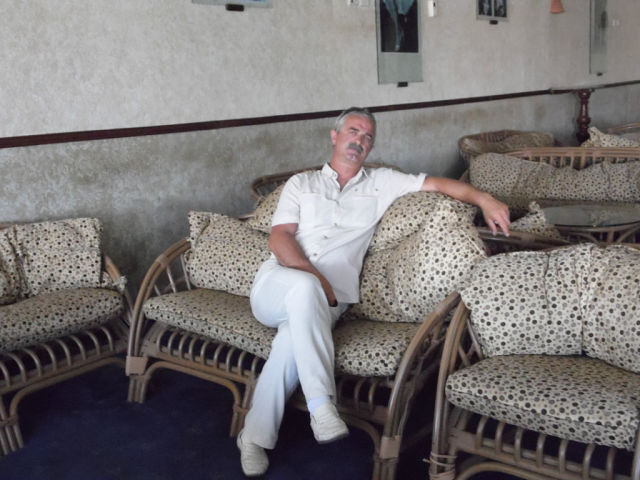  8084583  Aleksandr, 59 ,    