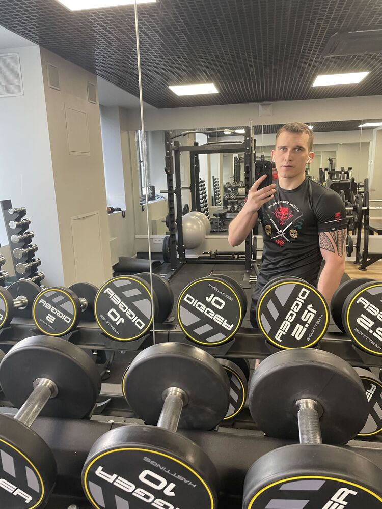  49927033  Nikita, 24 ,    