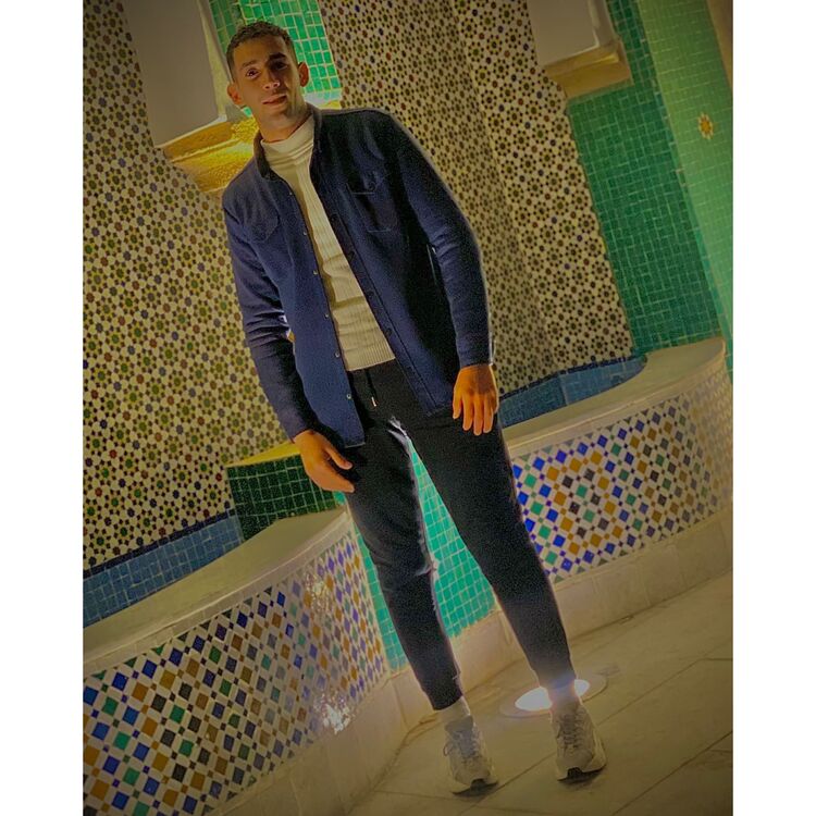  30778193  Hamza, 25 ,    