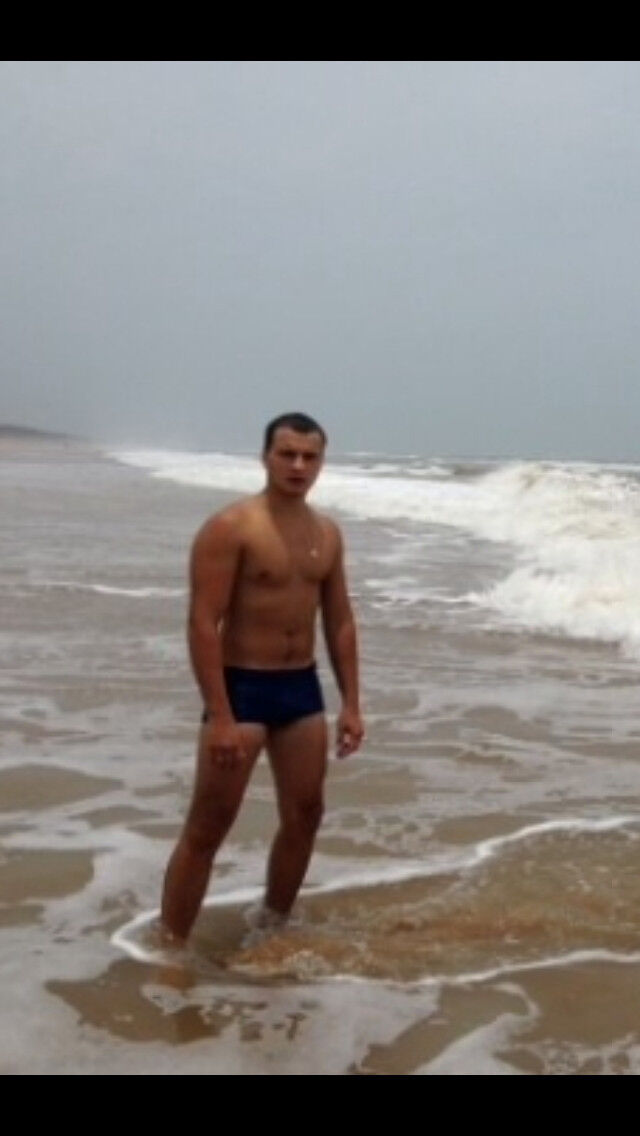  12409083  Aleksandr, 42 ,    
