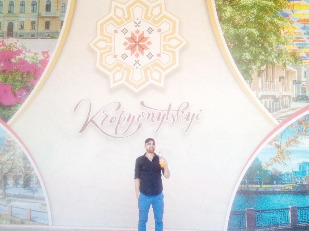  ,   Gennadiy, 45 ,  