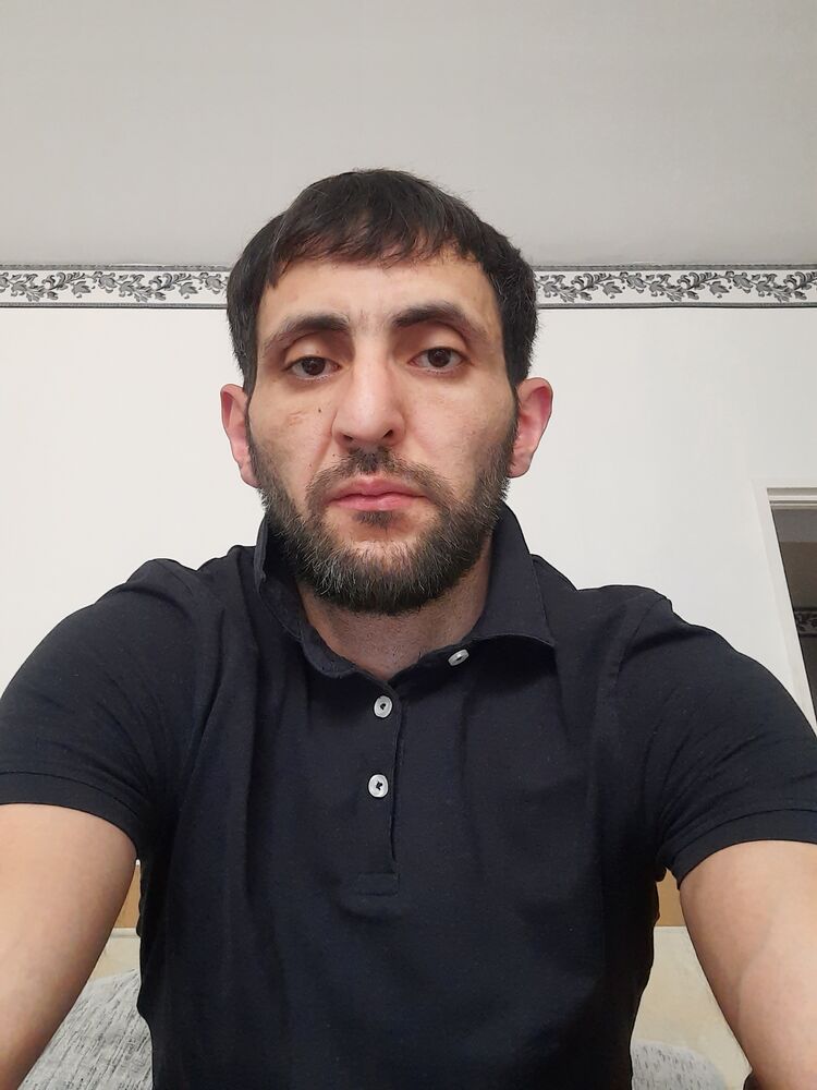  ,   Samir, 37 ,   ,   