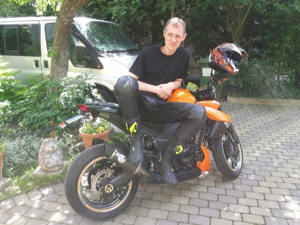  ,   Aivars, 44 ,   , 