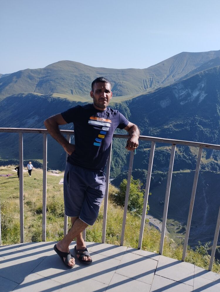  35803603  Samvel, 41 ,    