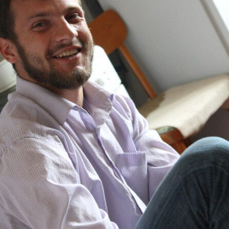  8909523  , 32 ,    -