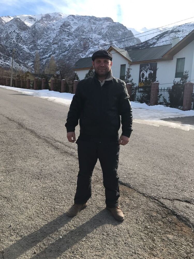  10167143  Sergei, 44 ,    