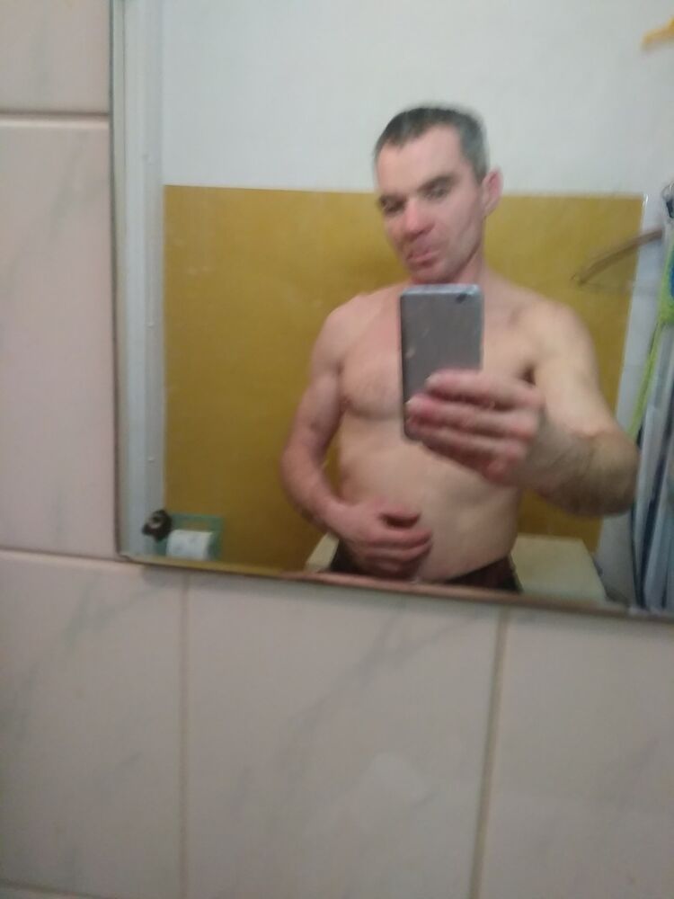  15003193  Robert, 48 ,    