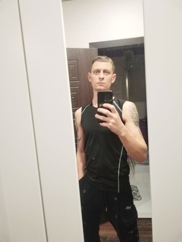  52945873  , 33 ,    