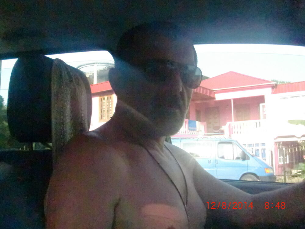  5727673  Gogi, 64 ,    