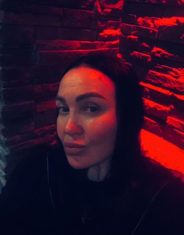  ,   Nika, 42 ,     , c , 