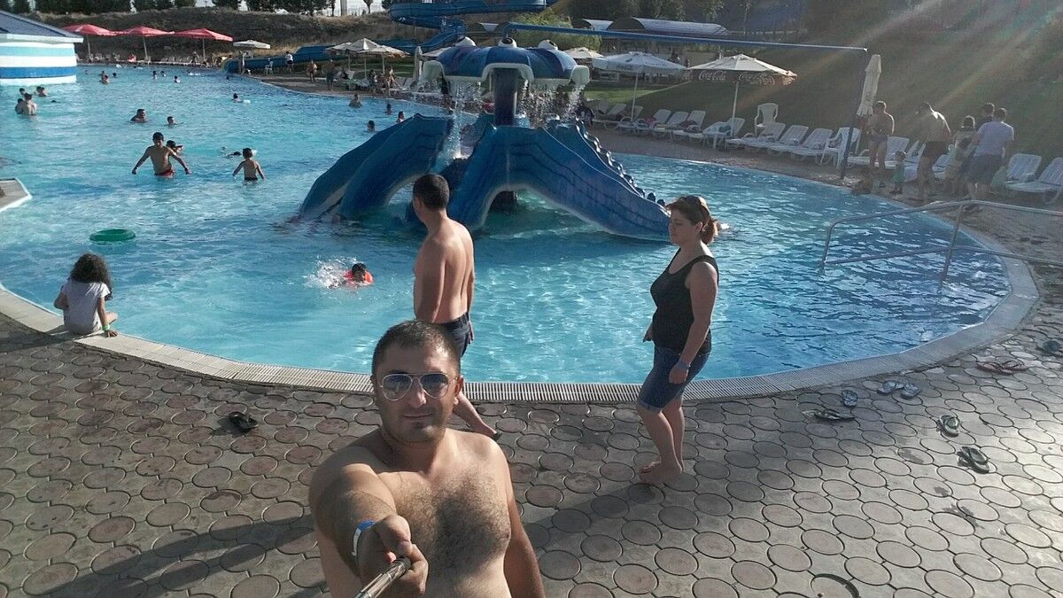  ,   Narek, 58 ,  