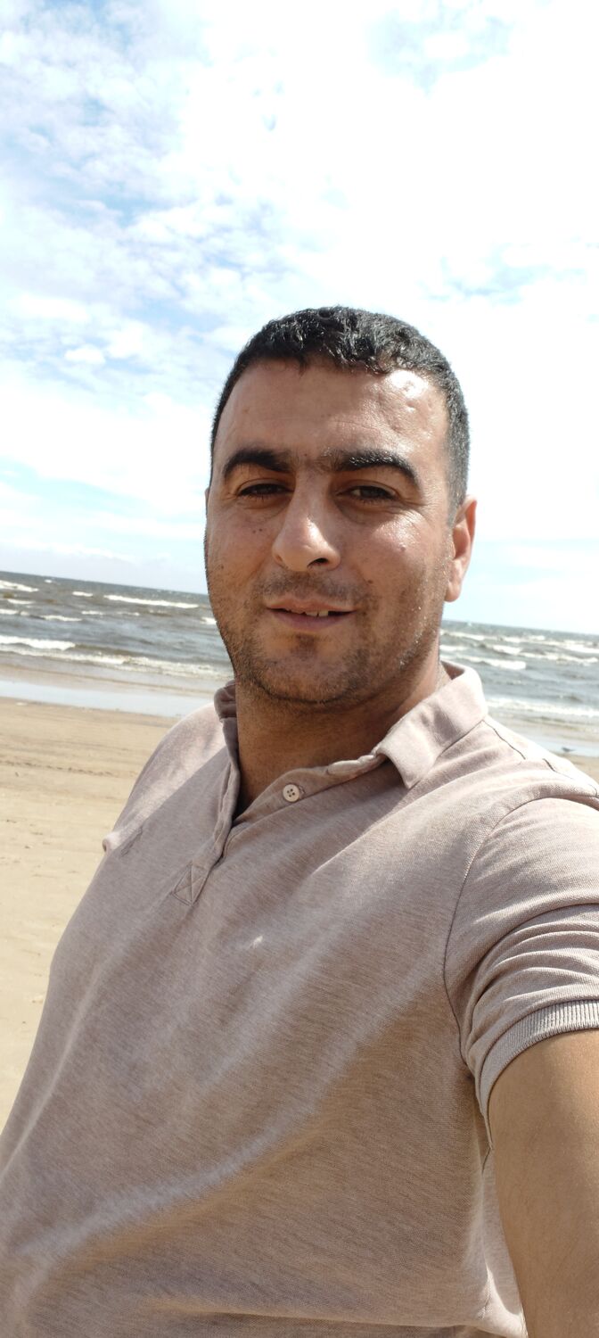  44269283  Vazgen, 34 ,    -