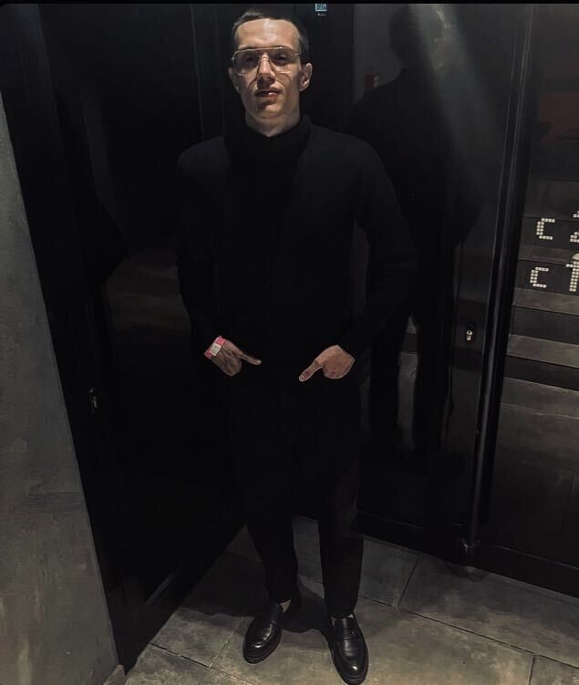  ,   Aleks, 24 ,   