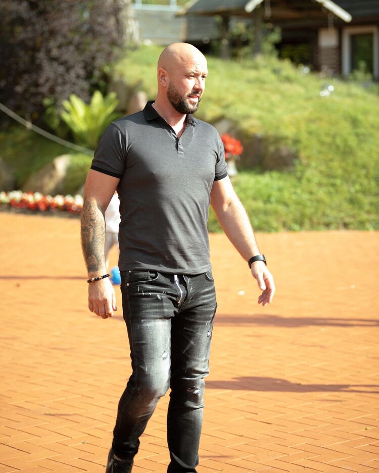  ,   Edvard, 45 ,   ,   , c 