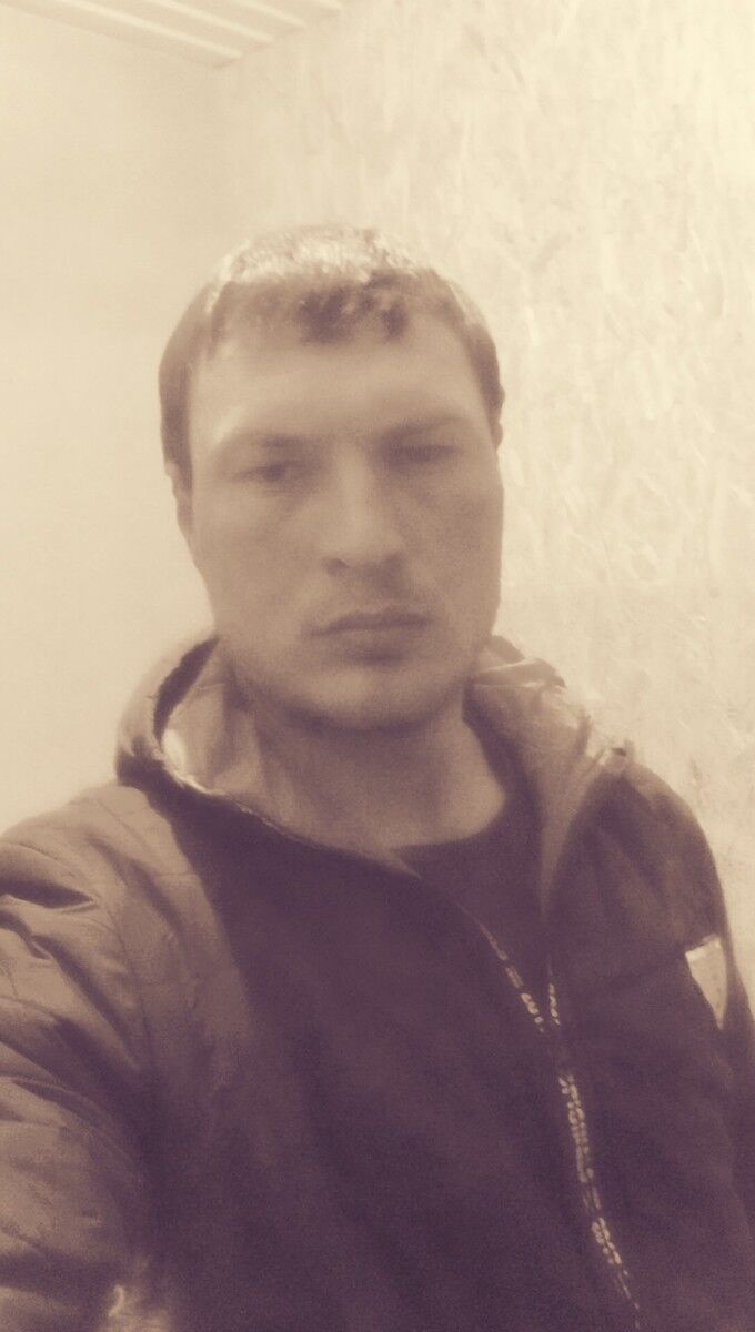  18546573  , 33 ,    