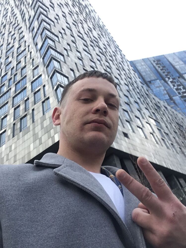  27091833  Tony, 24 ,    