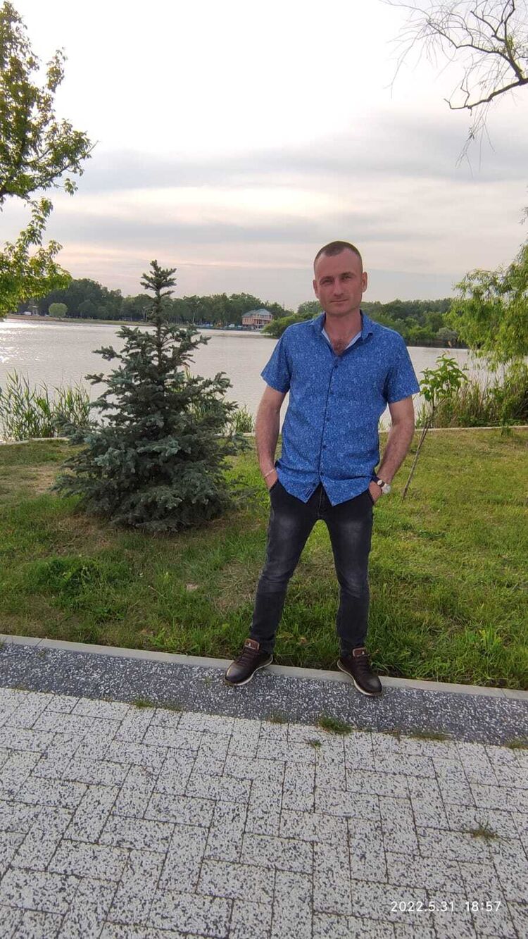  ,   Vladimir, 38 ,   ,   