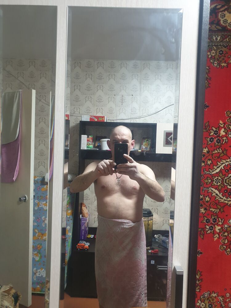  46325893  , 52 ,    