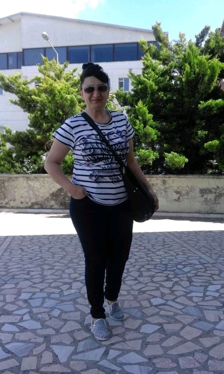  ,   T e o n a, 51 ,   ,   , c 