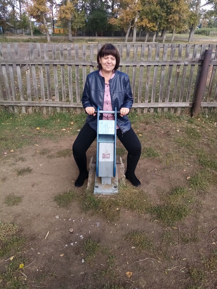  ,   Aleksandra, 55 ,   c 