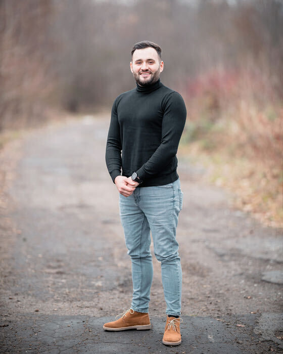  49302753  Mihai, 25 ,    