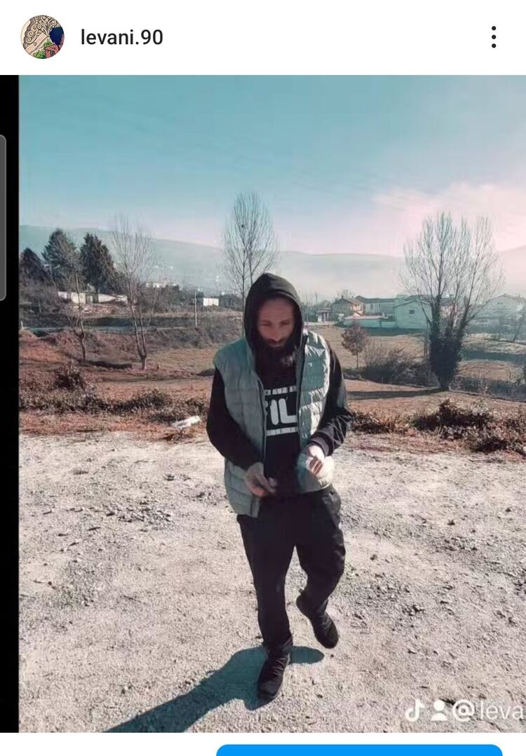  49752943  Levan, 35 ,    