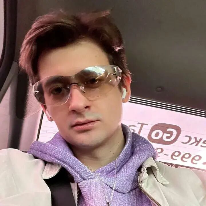  53692683  Palm, 26 ,    