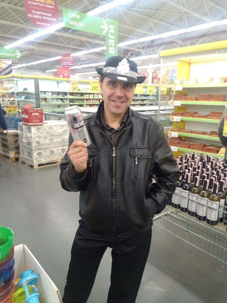  ,   Yuriy goldik, 41 ,  