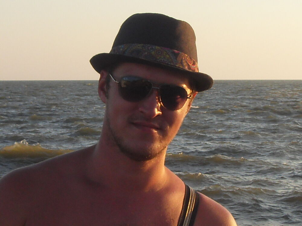  4481233  Leonovsy, 38 ,    