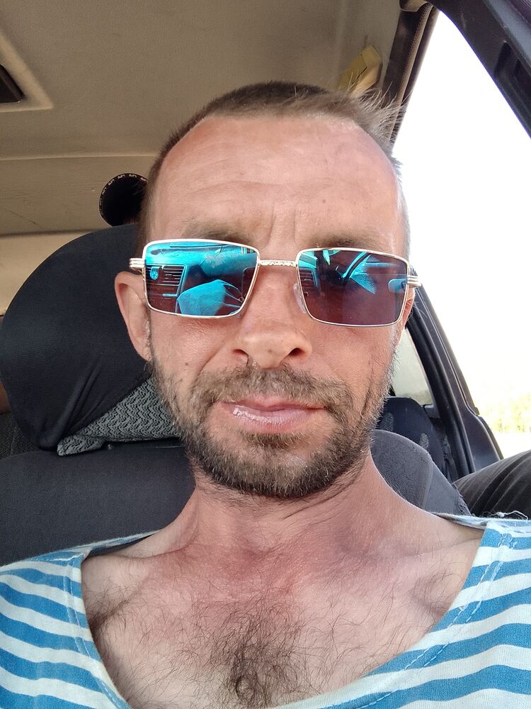  42698643  Alexander, 39 ,    