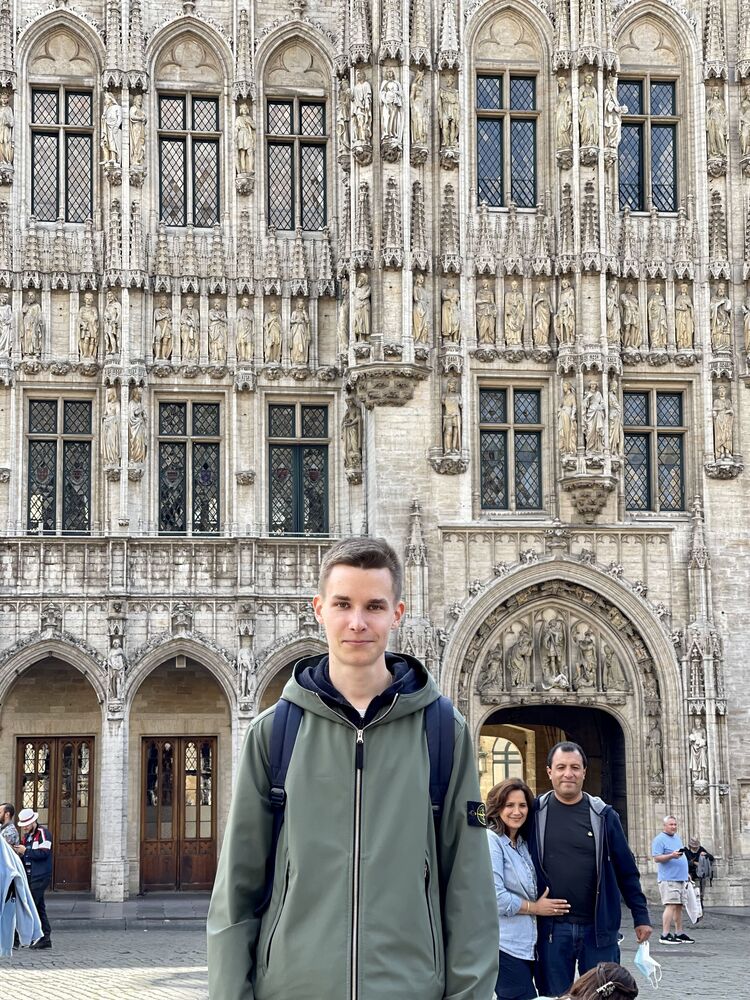  ,   Igor, 26 ,   ,   