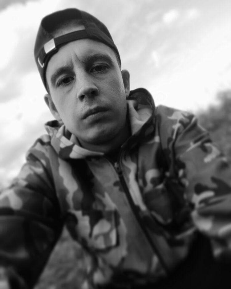  ,   Artem, 25 ,   ,   