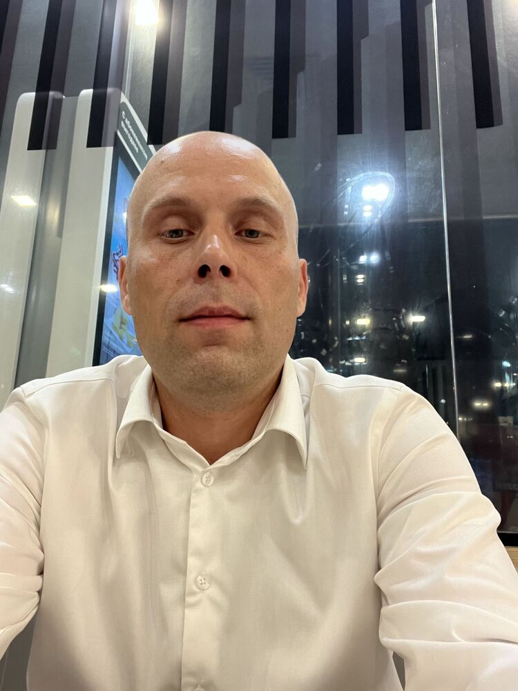  ,   Igor, 44 ,   ,   , c 