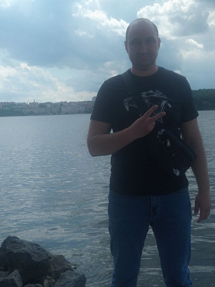  27557903  Egor, 40 ,    