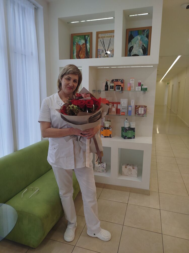  49396513  Olga, 52 ,    