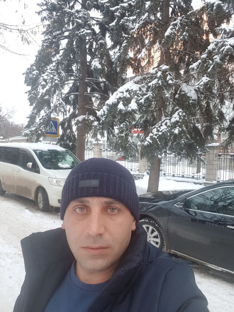  ,   Vugar, 42 ,     , c 