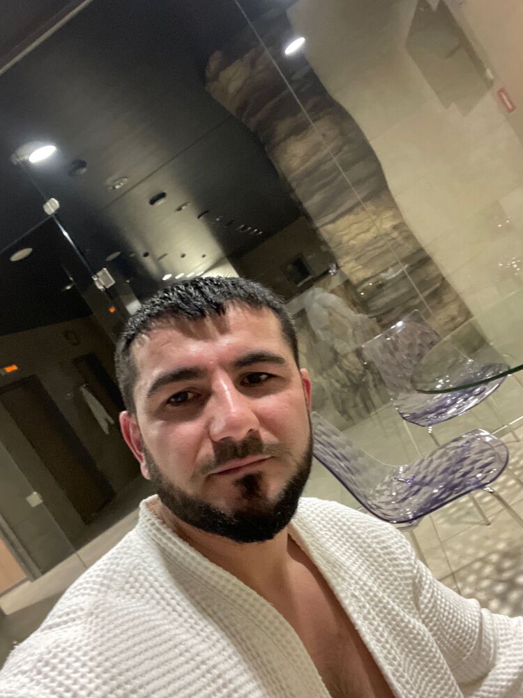  40495743  , 27 ,    