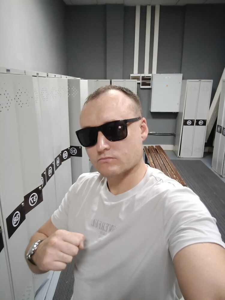  52410083  , 32 ,    