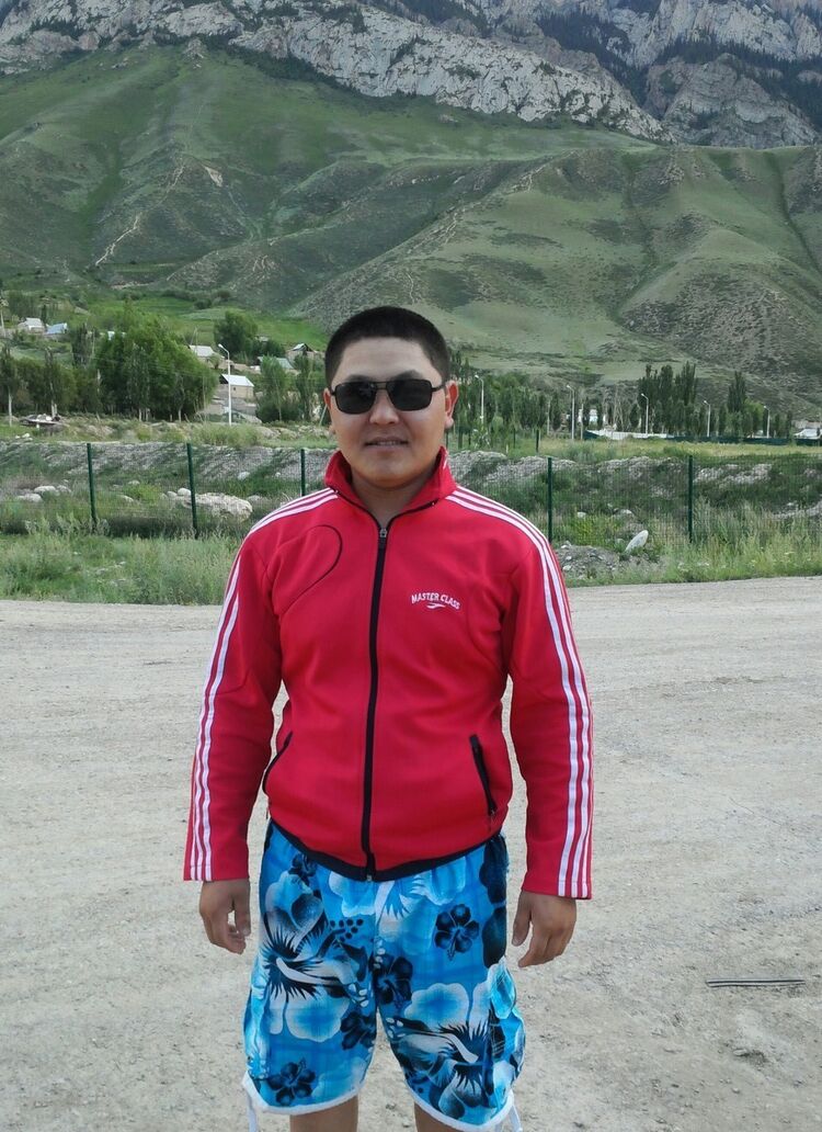  7042003  Ulukbek, 36 ,    