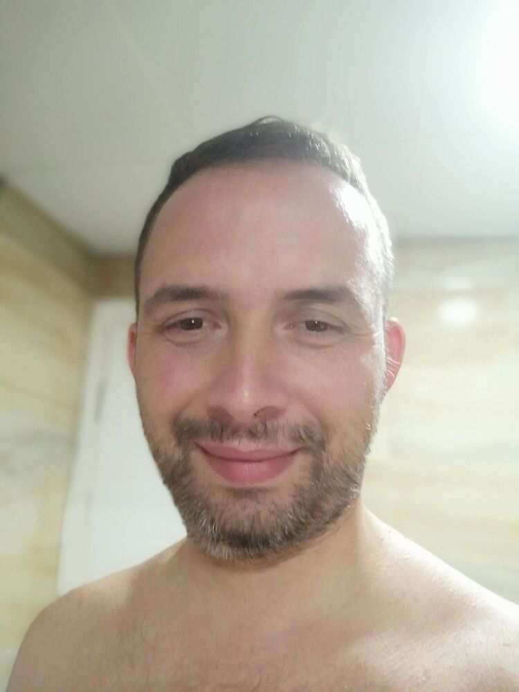  31926573  , 42 ,    