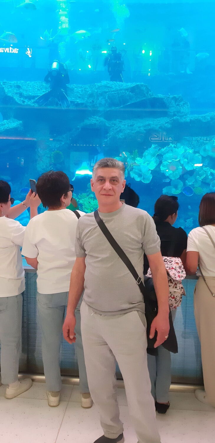  51952323  Arsen, 45 ,    