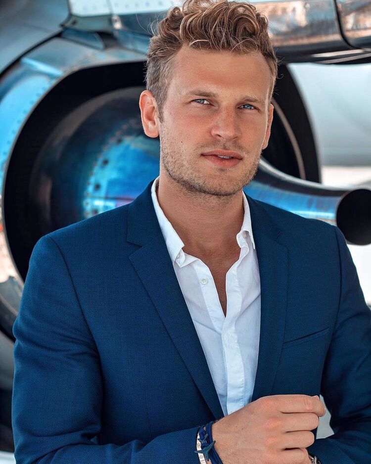 ���� 18129613 ������� ����, 53 ����, ���� ���������� � ������