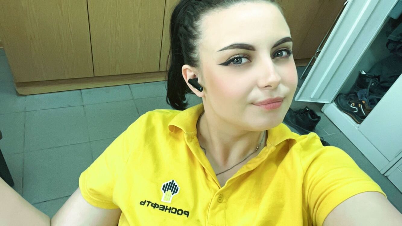  43604433  , 21 ,    